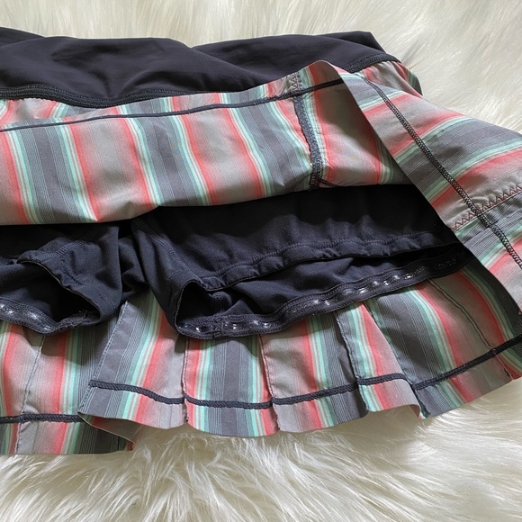 Lululemon Athletica skort - Picture 3 of 4